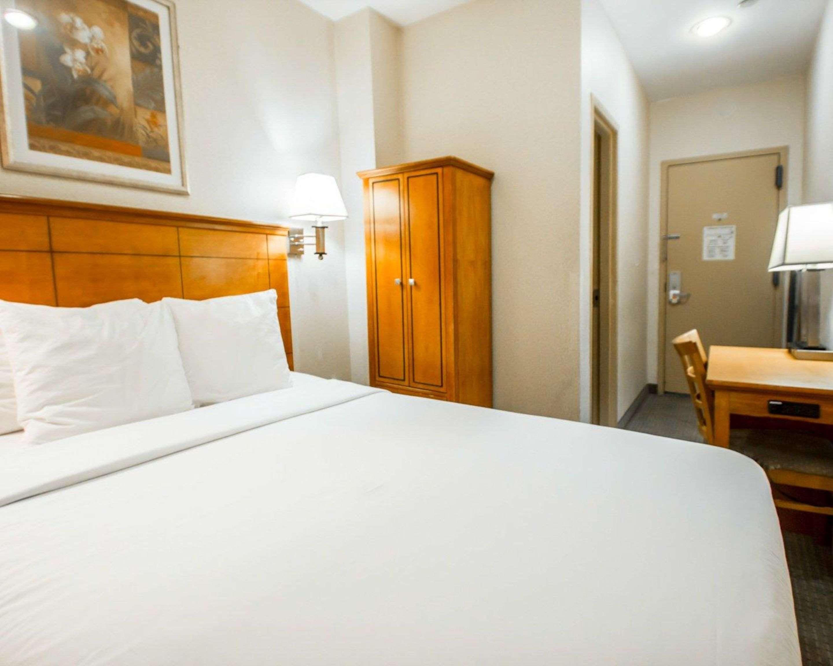Econo Lodge Times Square New York Bagian luar foto